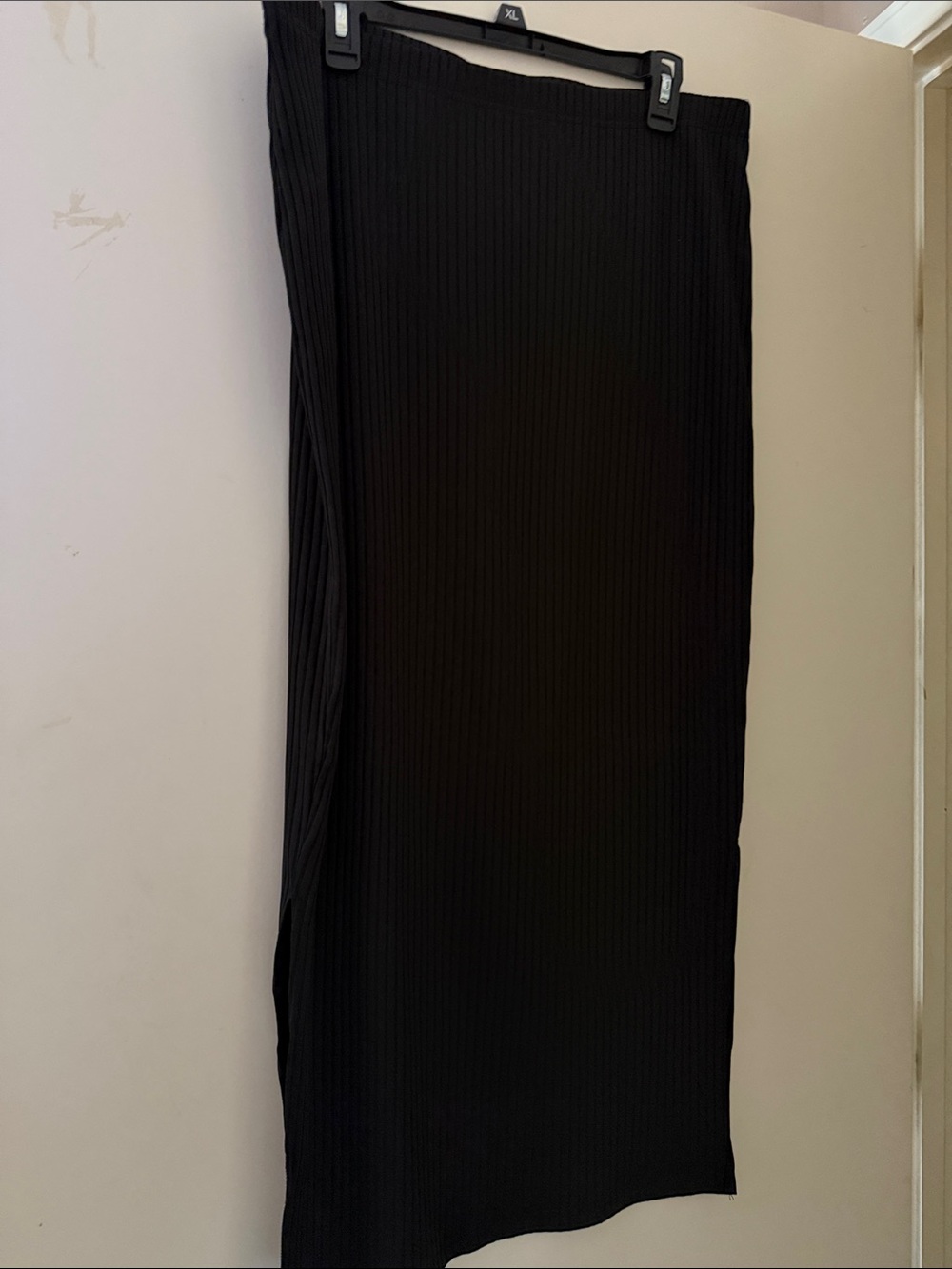 SHEIN Black Ribbed Maxi Skirt with Side Slit